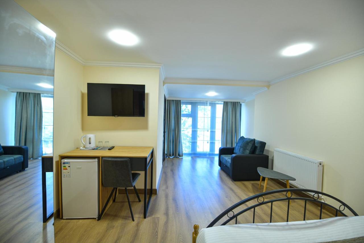 Madin Eco Hotel Debed Buitenkant foto