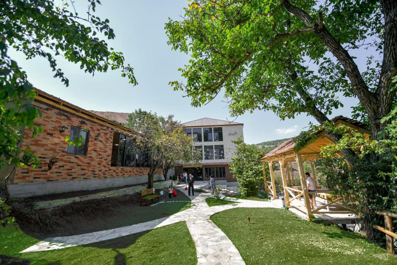 Madin Eco Hotel Debed Buitenkant foto